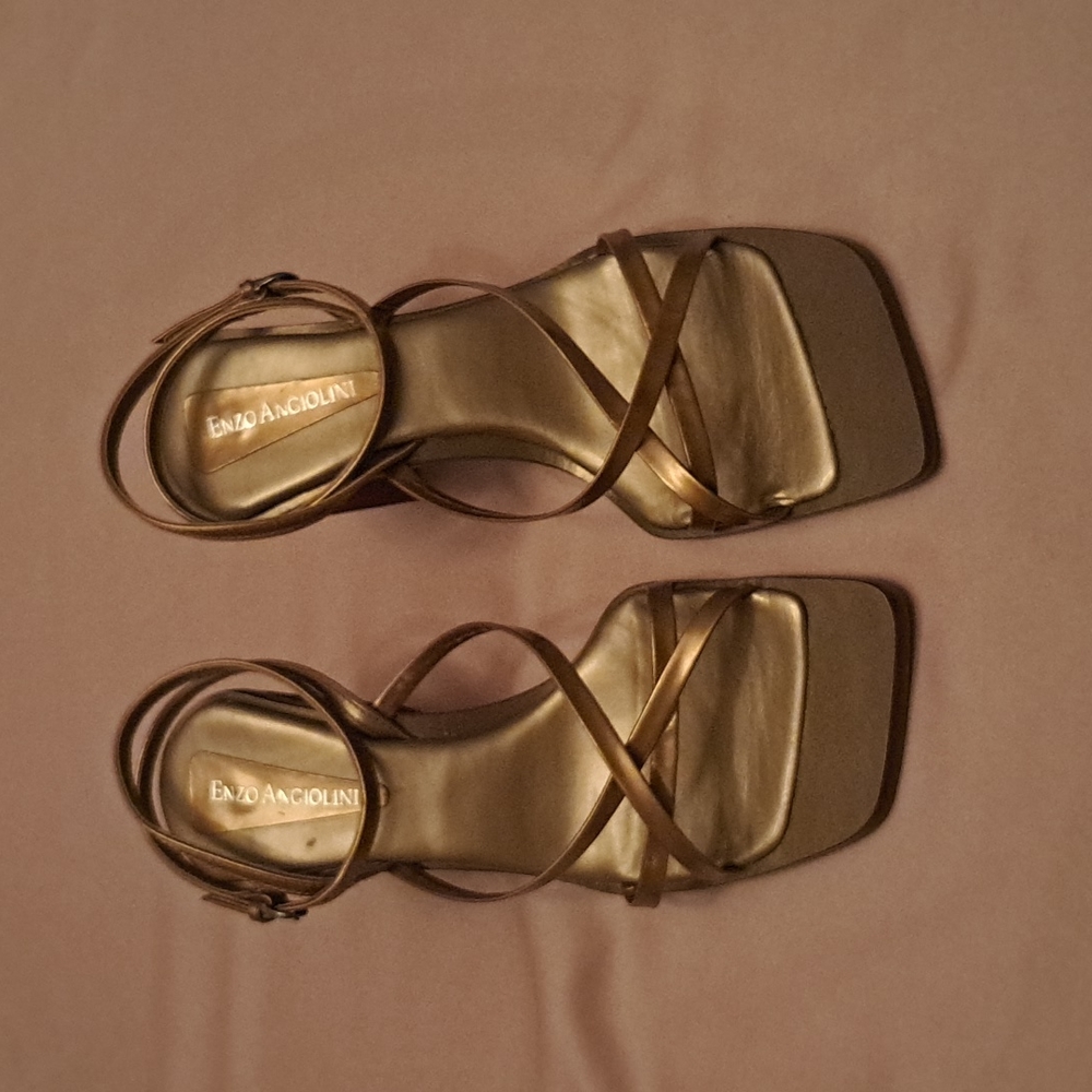 Enzo Angiolini, gold